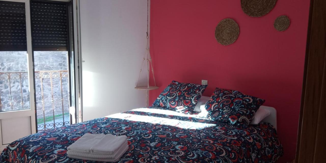 Apartamentos,Puerta De Bisagra-Parking Gratis トレド エクステリア 写真